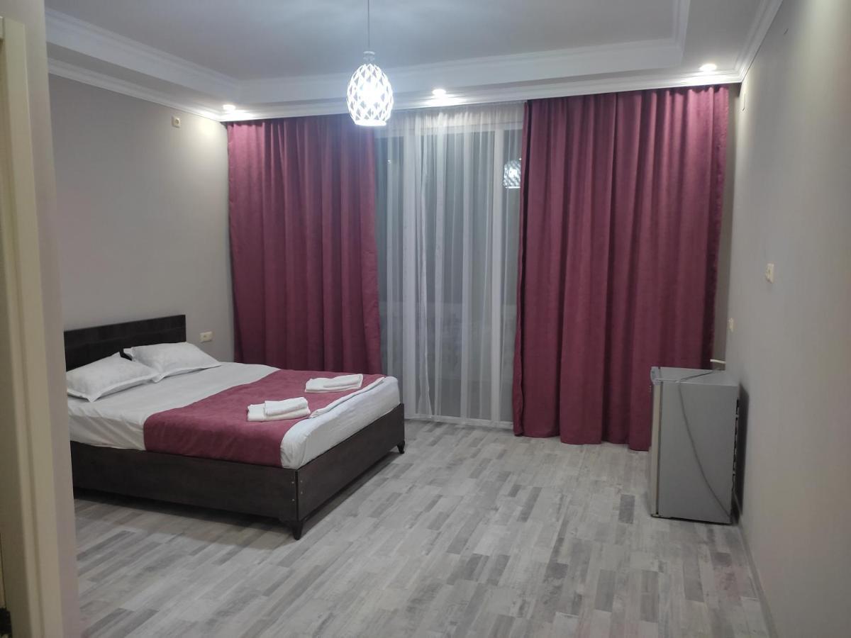 Geno Guest House Kvariati Exterior foto