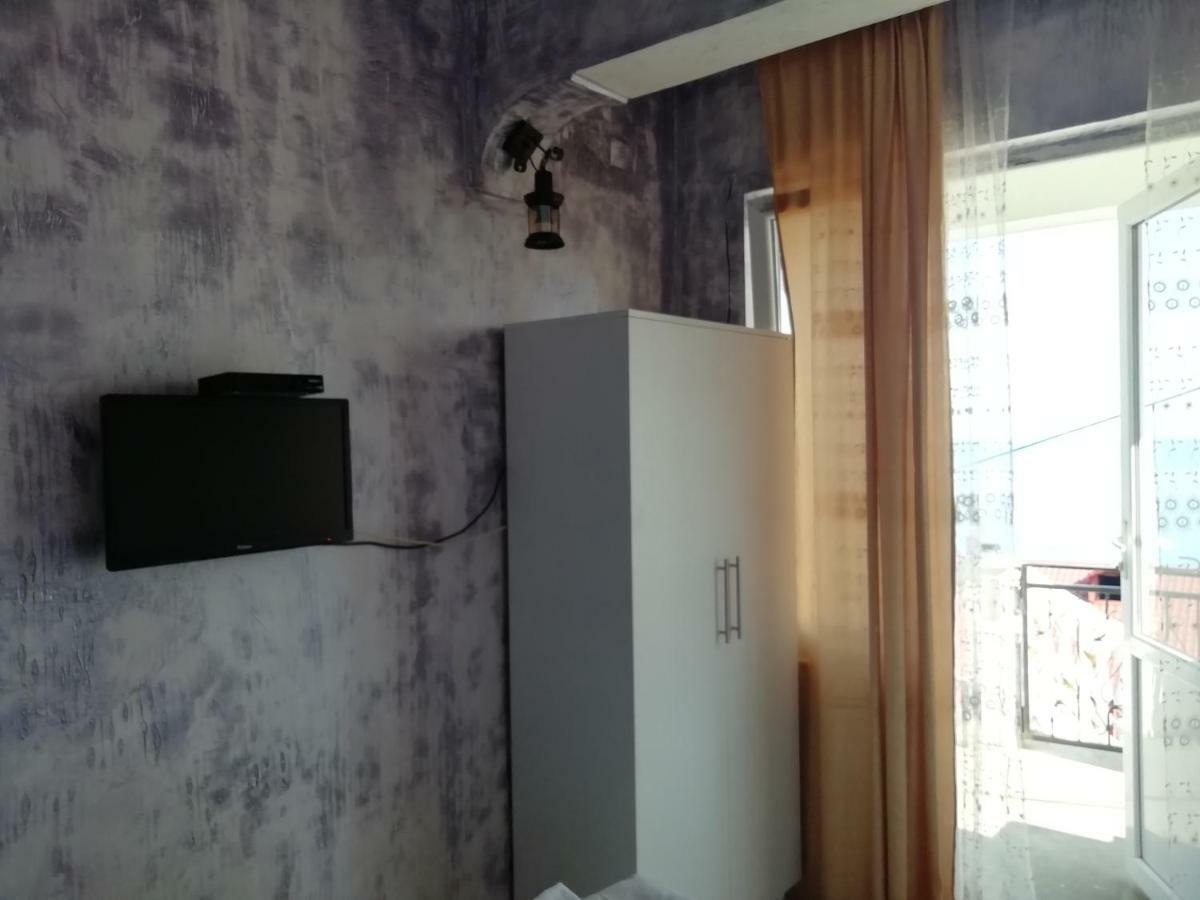 Geno Guest House Kvariati Exterior foto