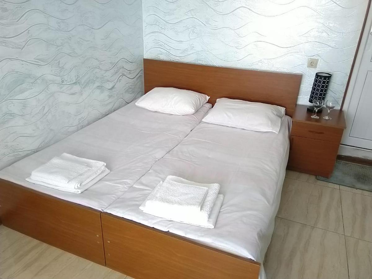Geno Guest House Kvariati Exterior foto