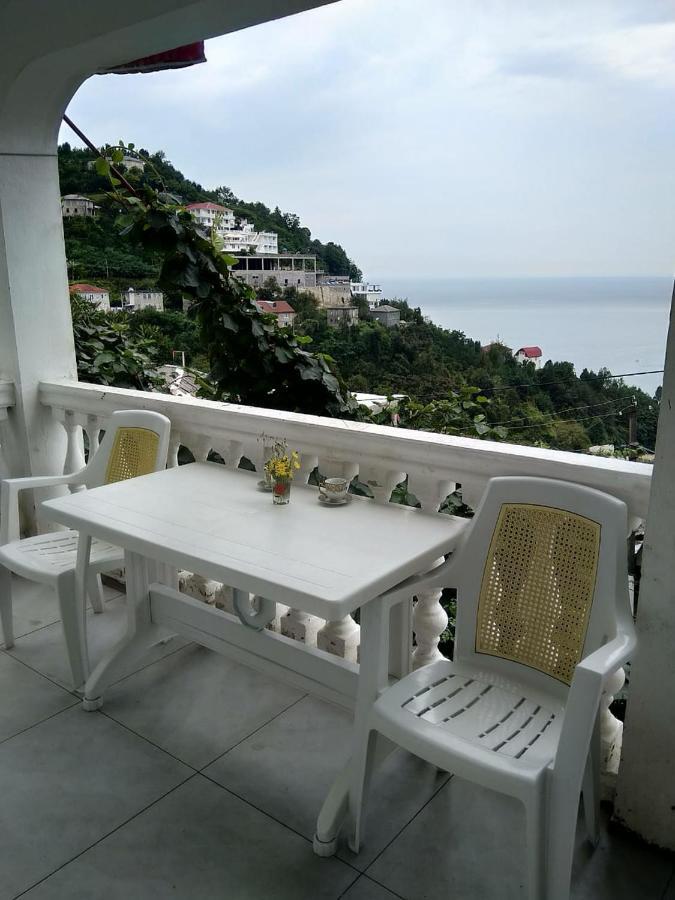 Geno Guest House Kvariati Exterior foto