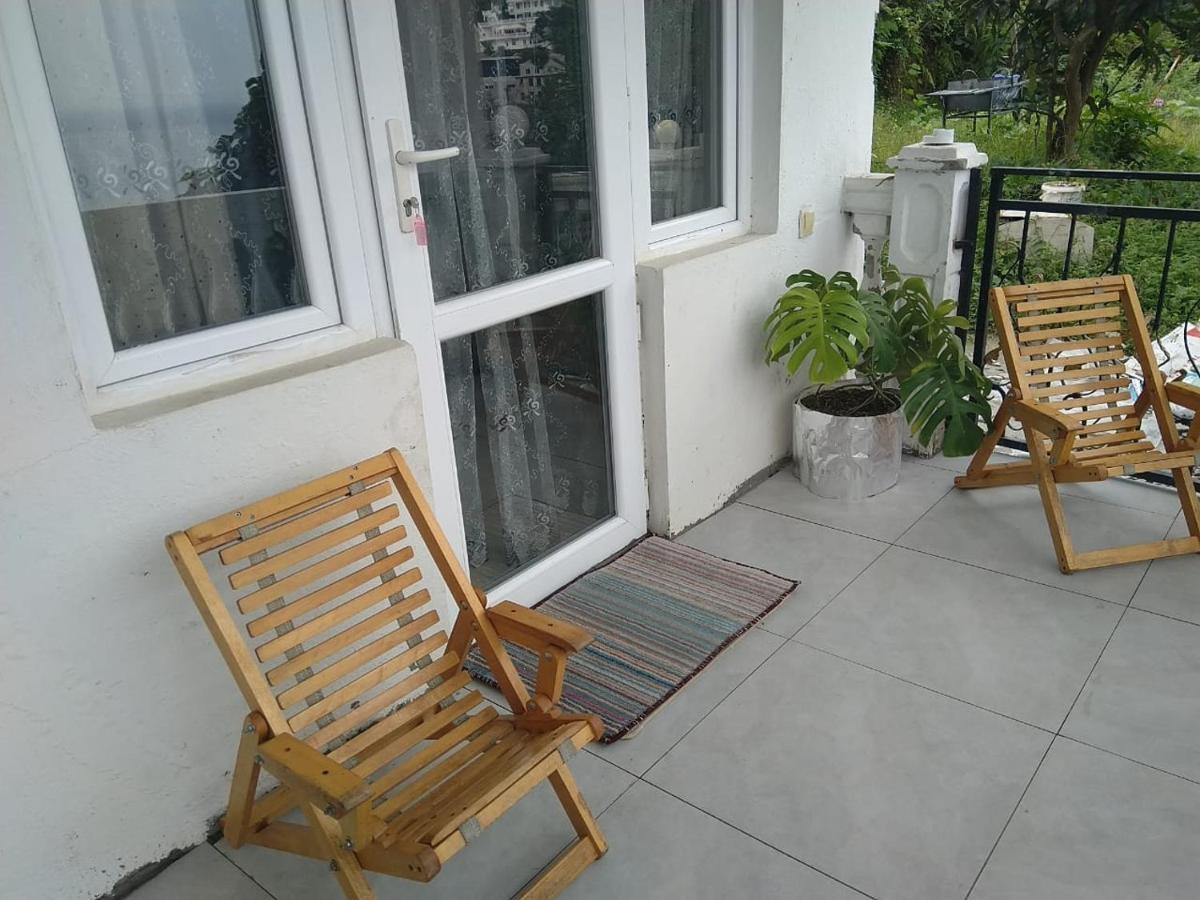 Geno Guest House Kvariati Exterior foto