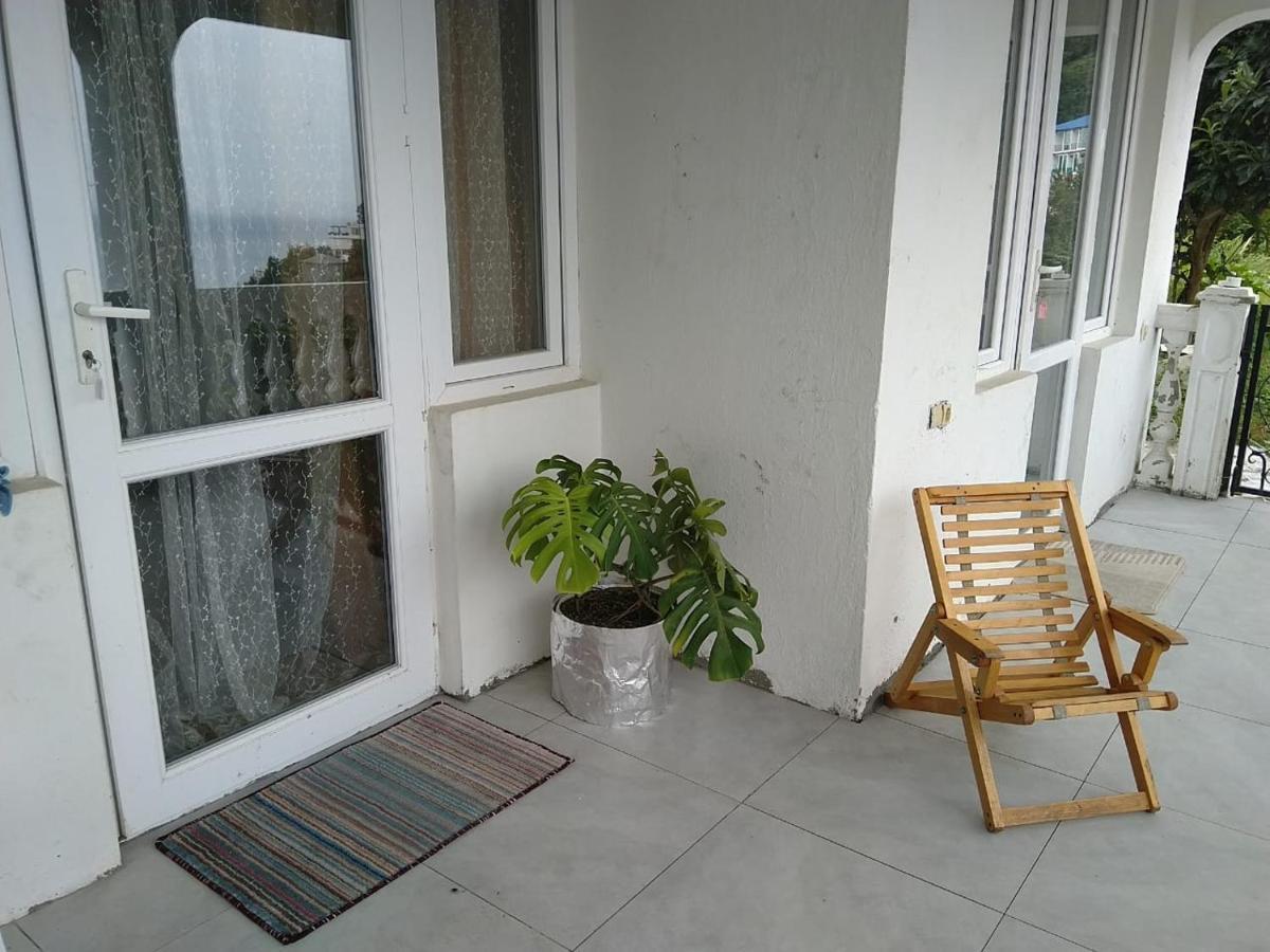Geno Guest House Kvariati Exterior foto